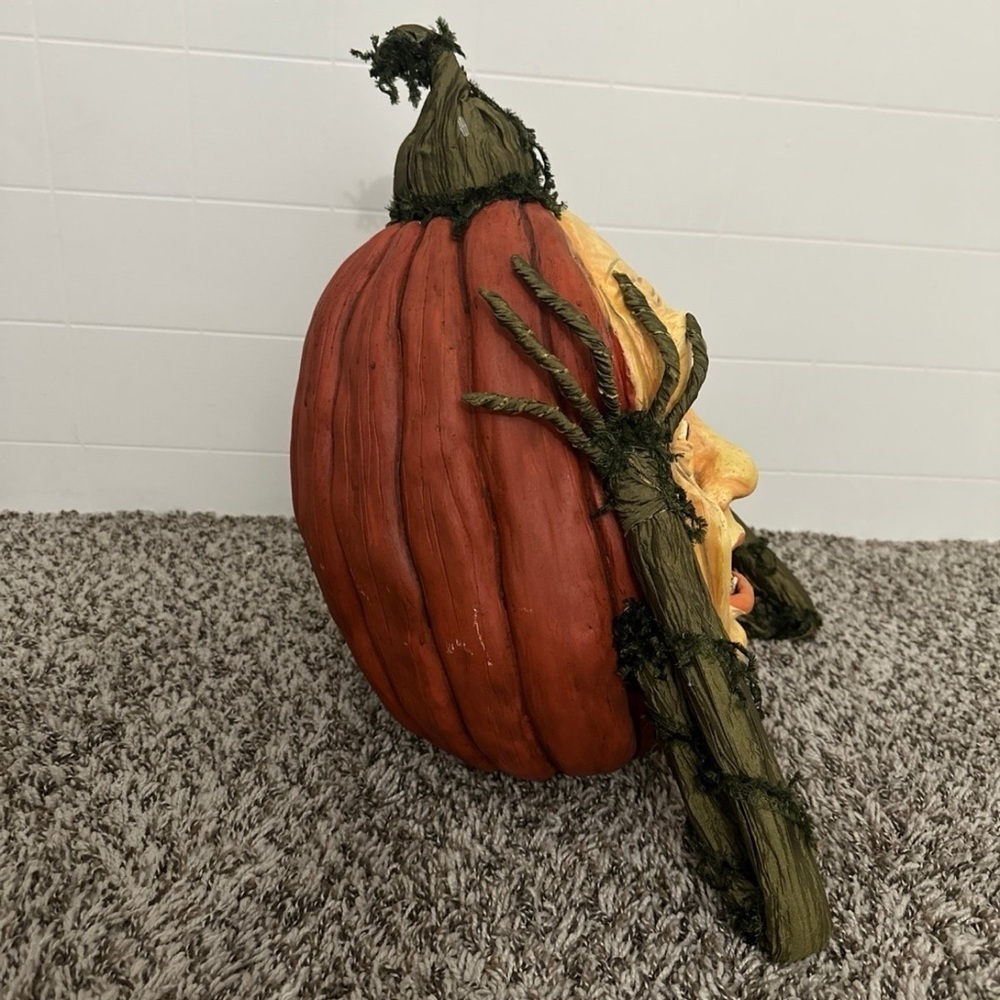 Katherine's Collection Haunted pumpkin - Picture 6 of 7